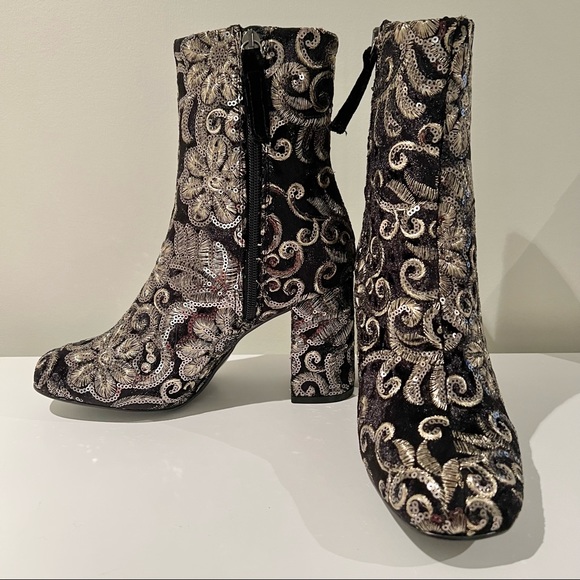 TOP SHOP Sparkle Embroidered Boots - Picture 5 of 9